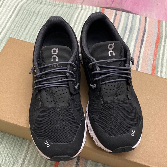 On Running Shoes Qc Swiss Running Shoe Worn A Few Times Size 7